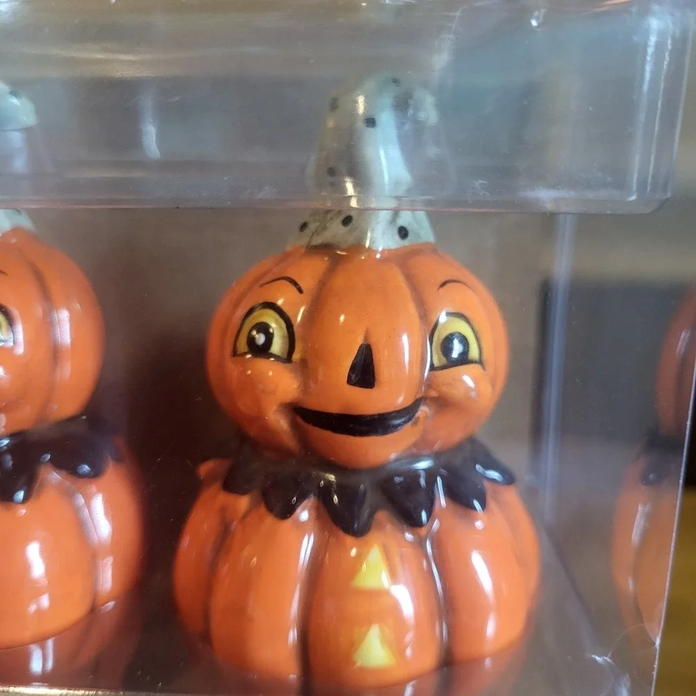 Johanna Parker Transpac Vintage Style Stacked Pumpkin Salt Pepper Shakers